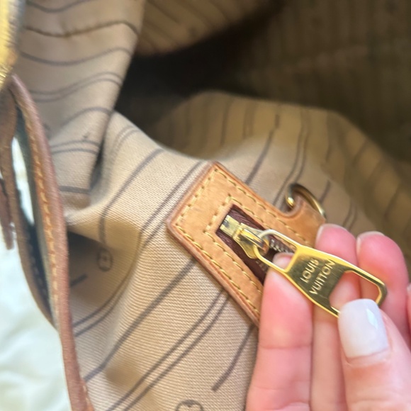 Authentic preloved Louis Vuitton Delightful MM - Picture 6 of 8